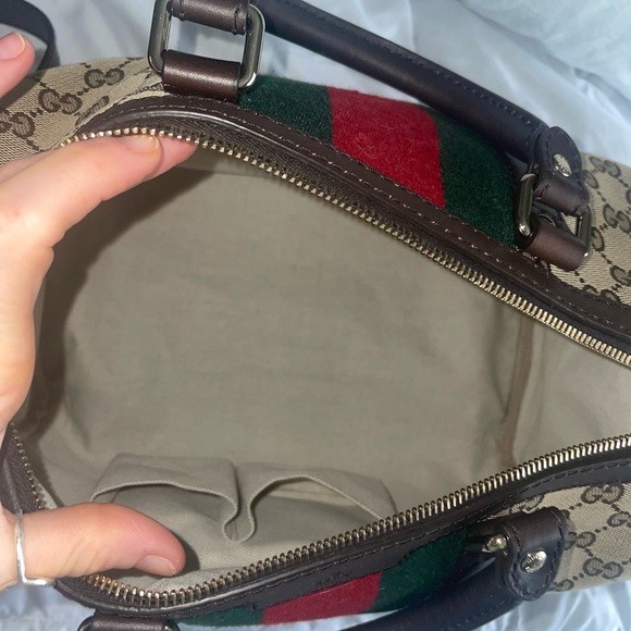 Mini Gucci Duffel Bag with strap 100% authentic *check photos* - Picture 2 of 4